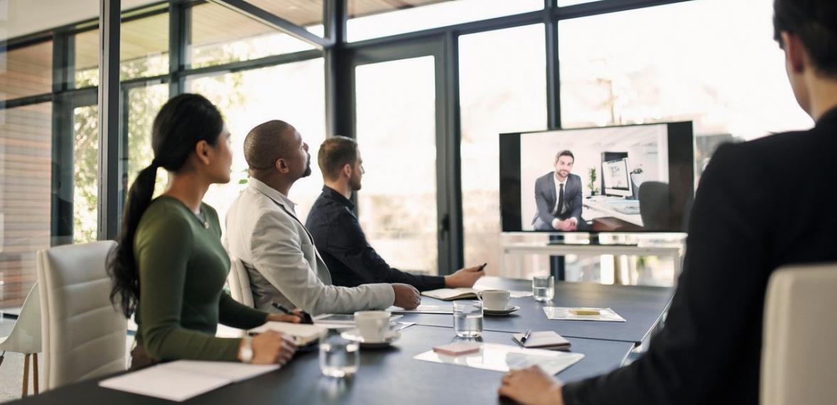 Interfață software bugetare dravioneth cu dashboard financiar clar