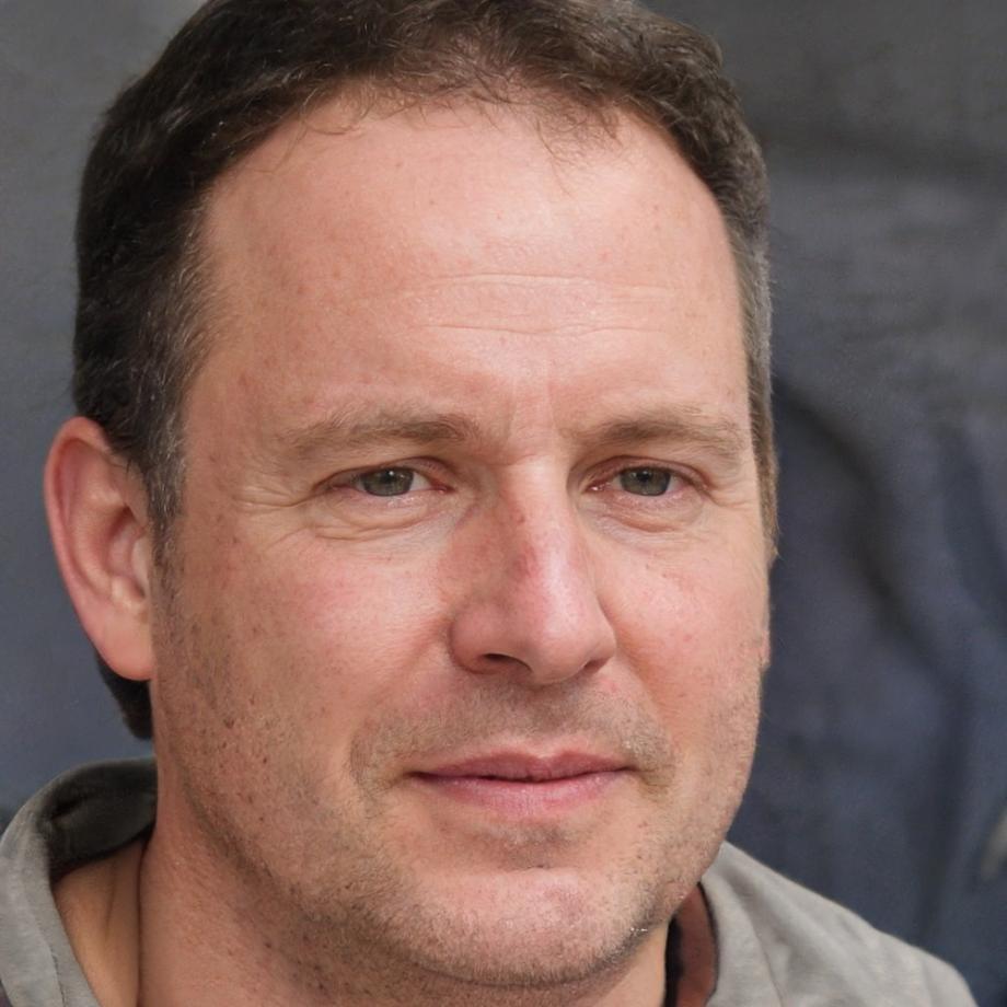 Portret Dorin Răducan, instructor principal curs gestionare financiară